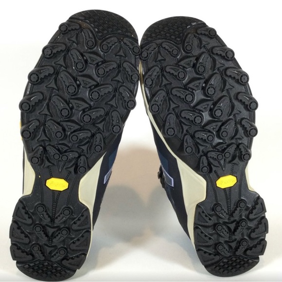 NEW BALANCE WINTER HIKING BOOT IN NAVY - Picture 11 of 16